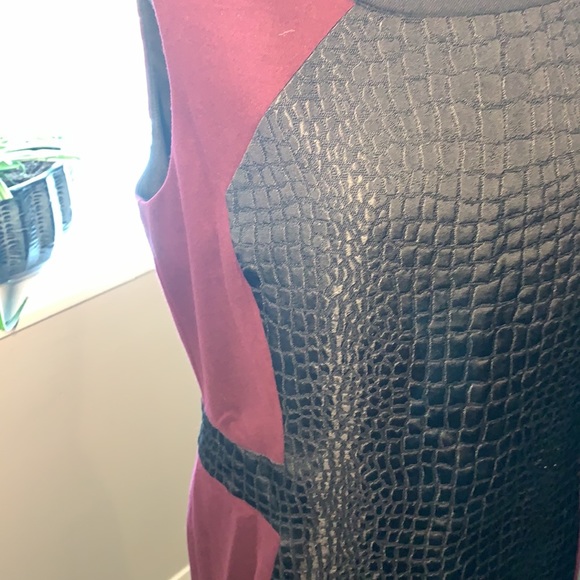 Gianni Bini maroon with black crocodile dress - Picture 2 of 4